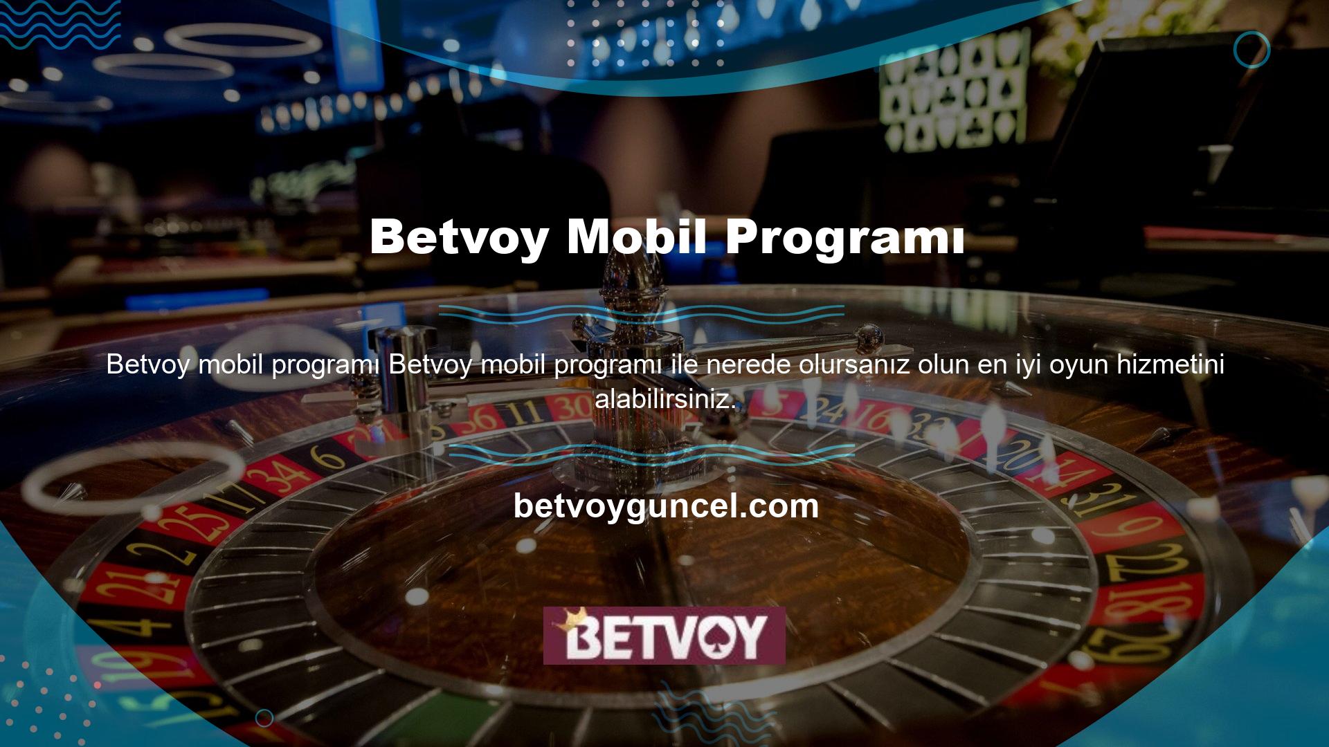 Platformun mobil program desteği sunması sayesinde bahis ve casino içeriklerinden uzak kalmayacaksınız